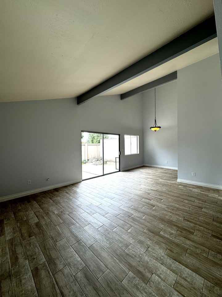 440 Parkside Dr #1 - Photo 3 of 11