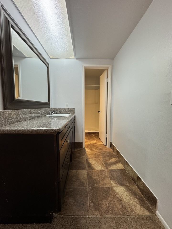 440 Parkside Dr #1 - Photo 7 of 11