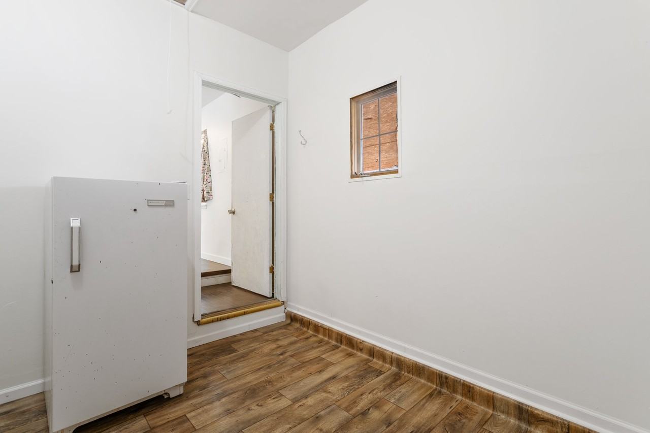 28 Frost Ln #1 - Photo 4 of 28