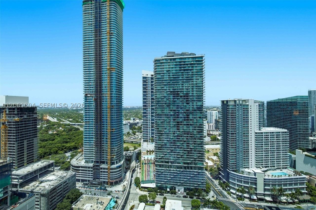 1395 Brickell Ave #2902 - Photo 6 of 18