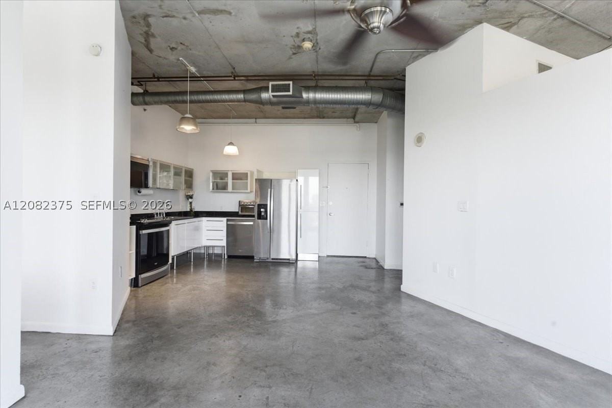 Nw South River Dr #806 - Photo 4 of 22