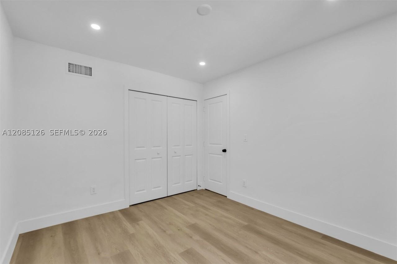 1597 Ne 143rd St #1597 - Photo 7 of 28