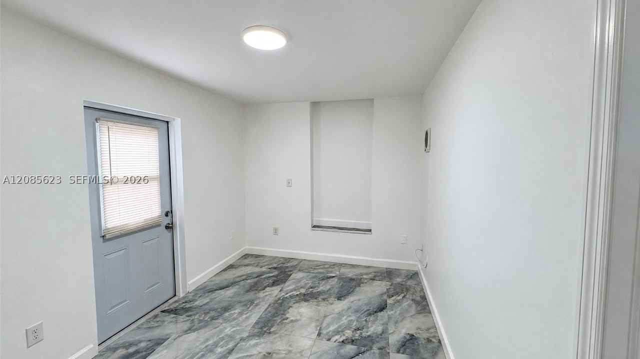2731 Nw 100th St #C - Photo 3 of 7