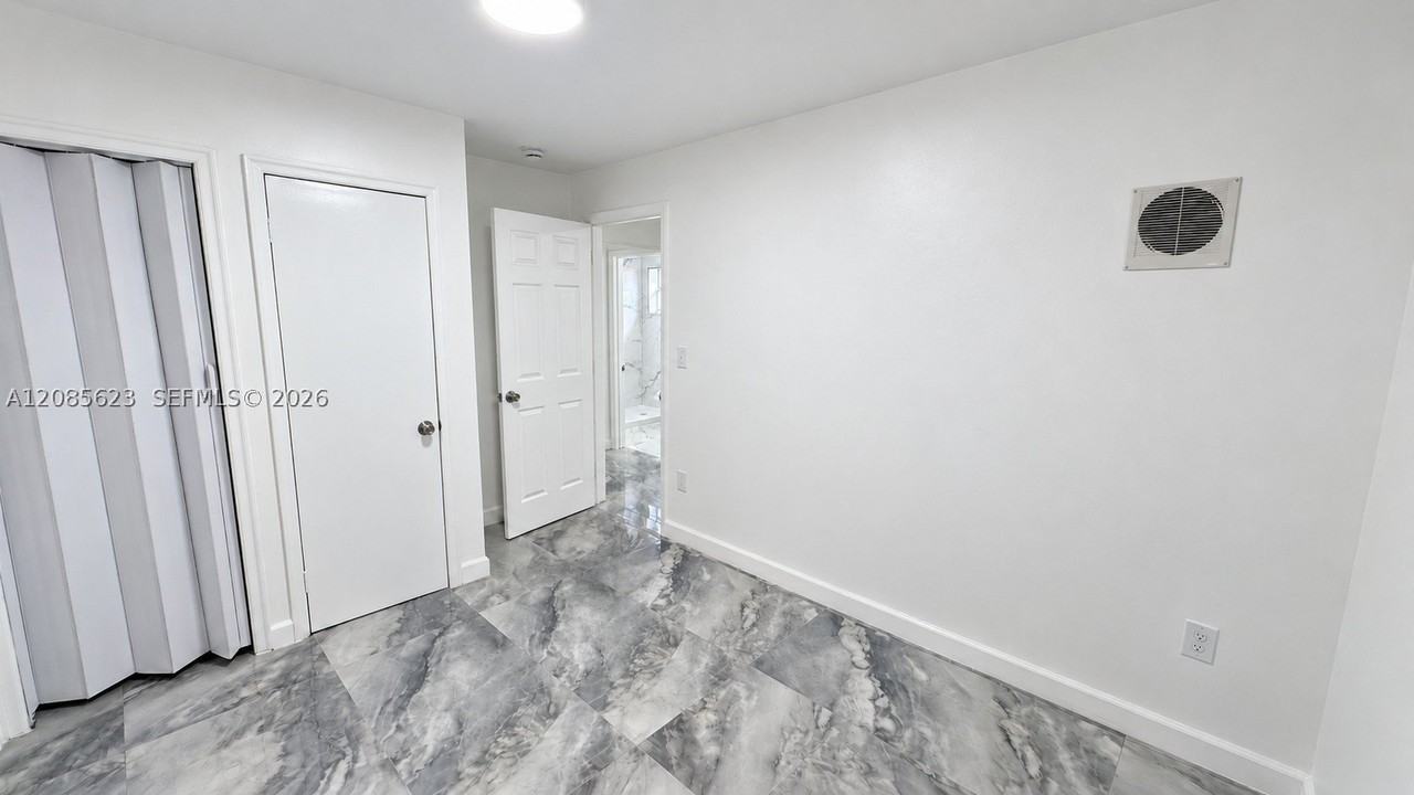 2731 Nw 100th St #C - Photo 5 of 7