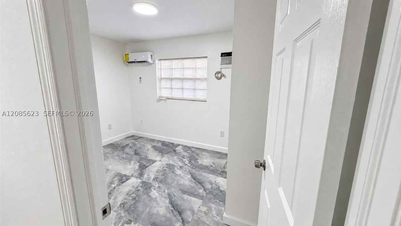 2731 Nw 100th St #C - Photo 7 of 7