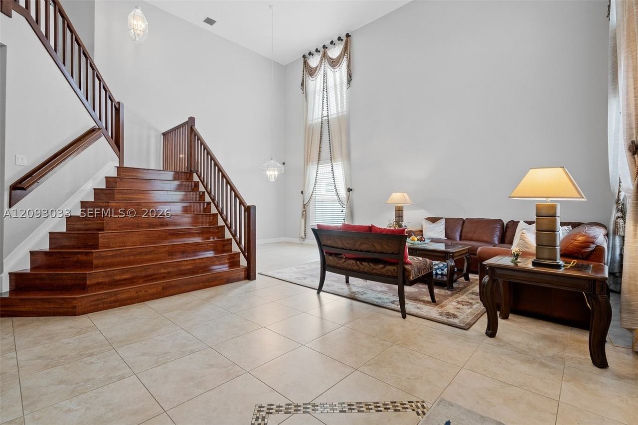 12724 Nw 18th Ct - Photo 4 of 47