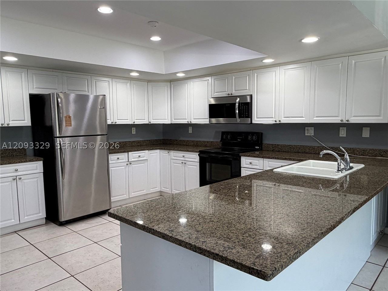 2980 Ne 19th Ter #B - Photo 2 of 50