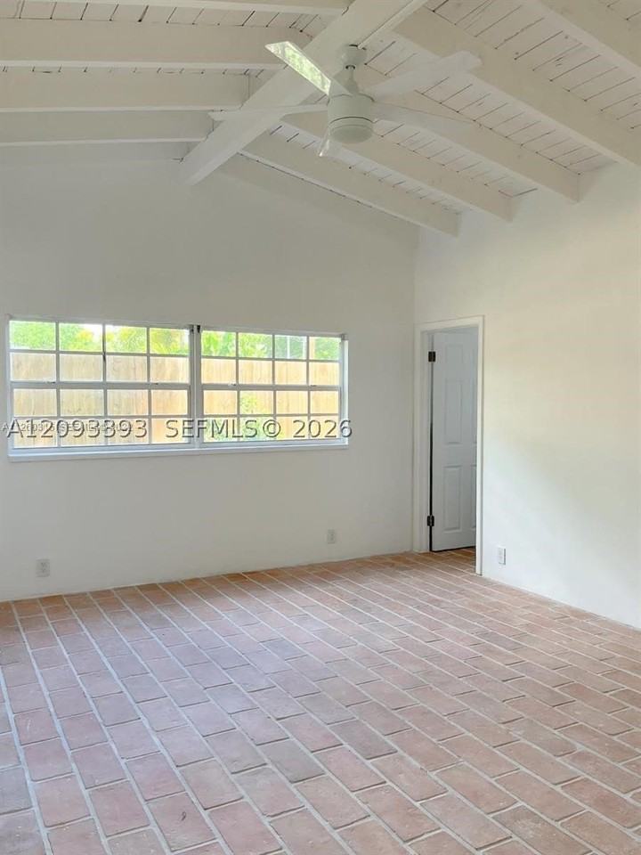 3841 Kumquat Ave - Photo 5 of 7