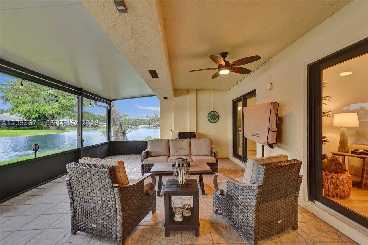 465 Nw 95th Ave - Photo 6 of 39