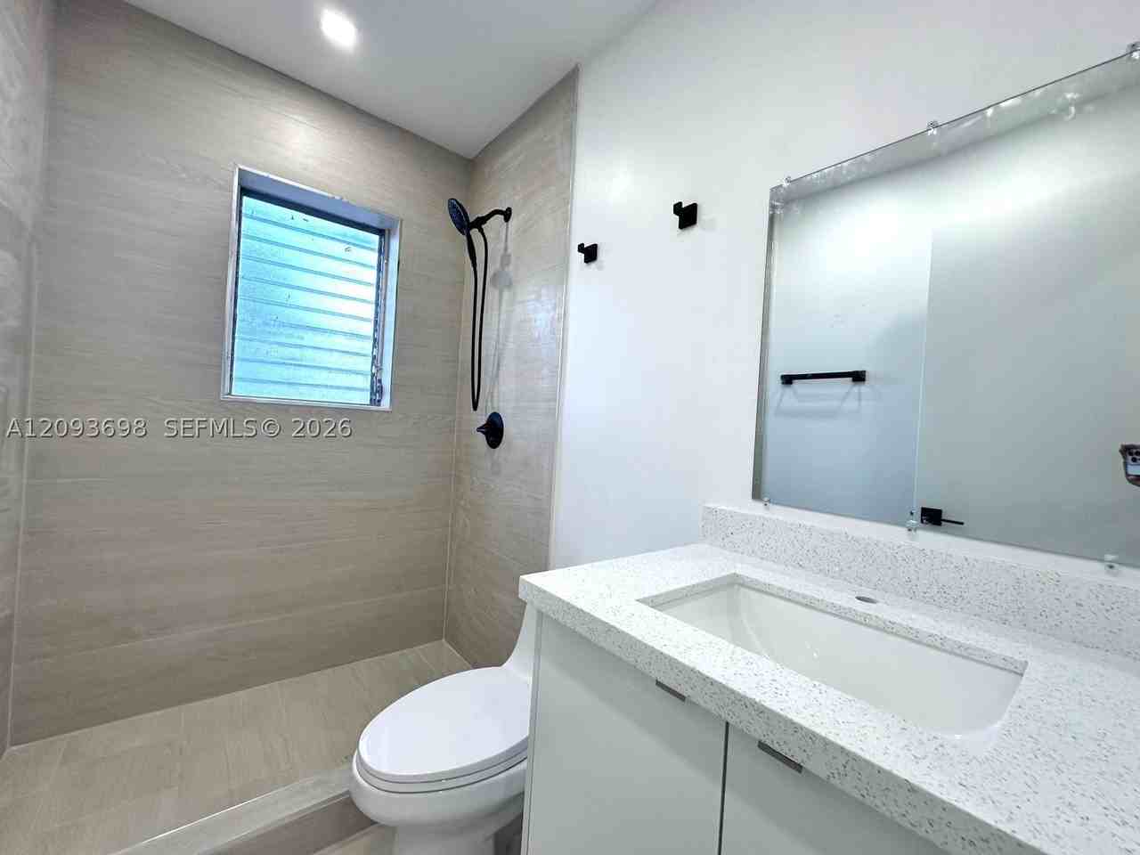 215 Zamora Ave #9 - Photo 6 of 12