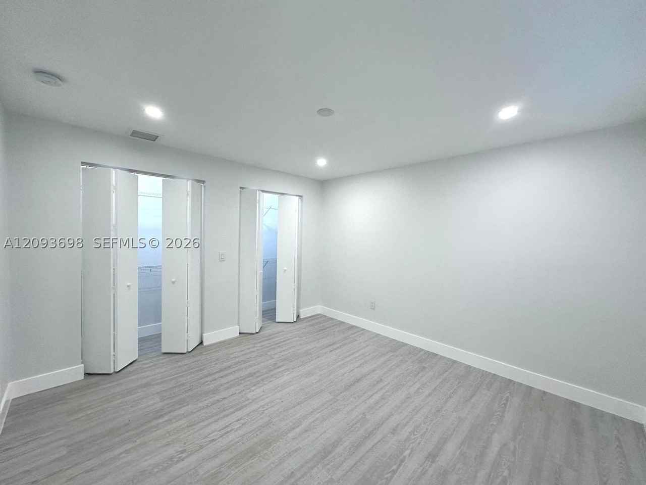 215 Zamora Ave #9 - Photo 7 of 12