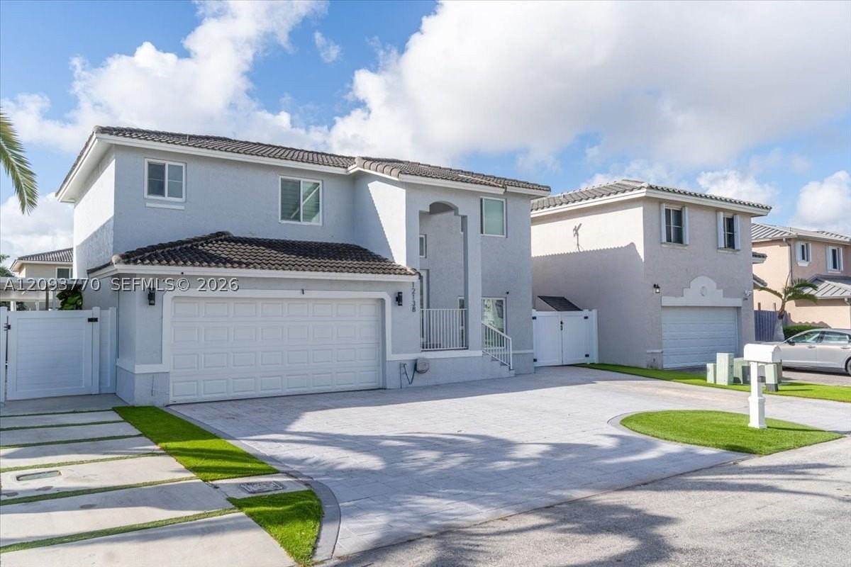 12138 Sw 250th Ter #0 - Photo 2 of 36