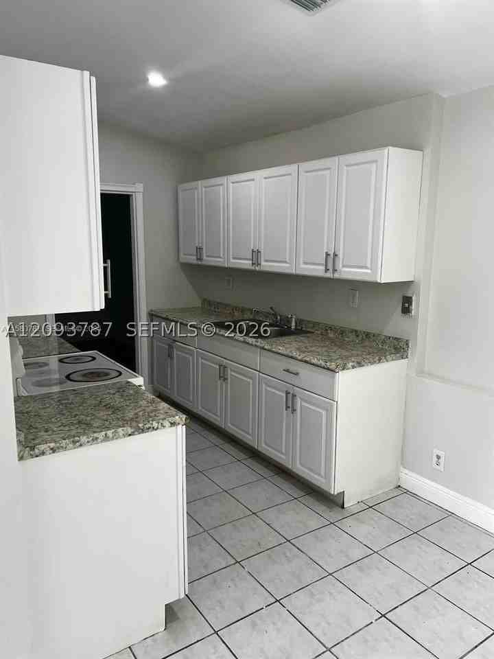 7221 Sw 11th Ct #0 - Photo 2 of 15