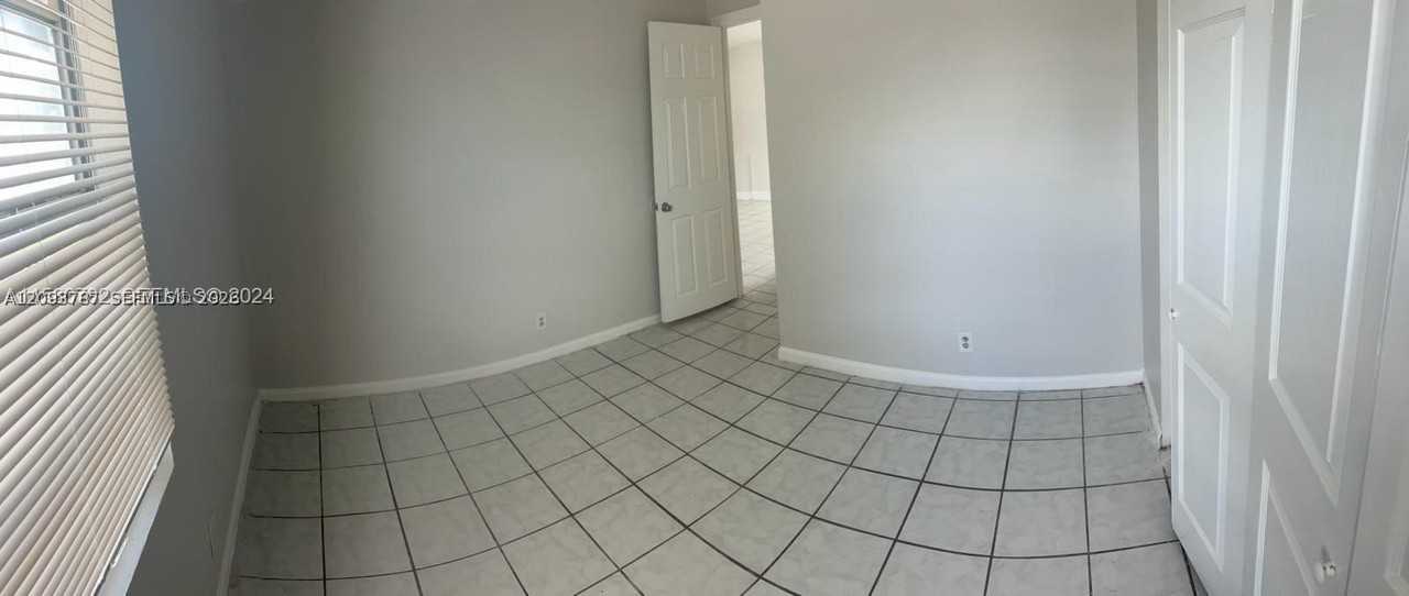 7221 Sw 11th Ct #0 - Photo 7 of 15