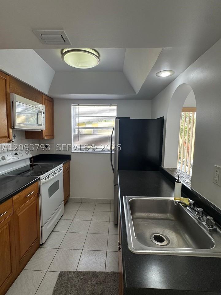 9321 Sw 4th St #215C - Photo 5 of 27
