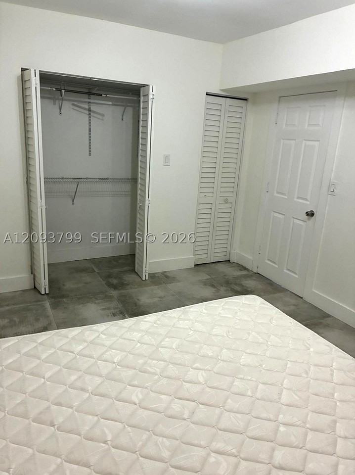 7191 Sw 16th St - Photo 4 of 10