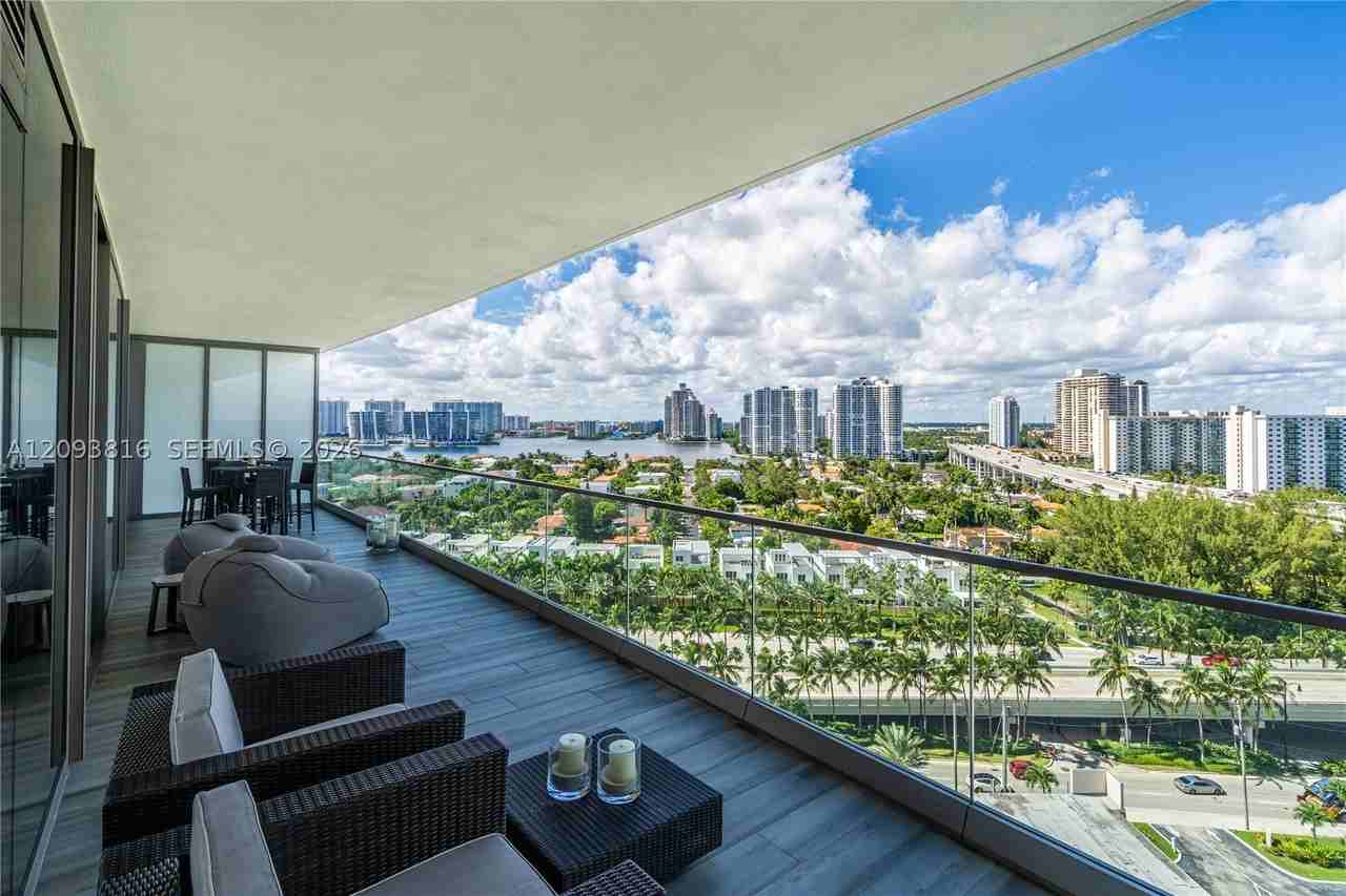 18975 Collins Ave #1101 - Photo 4 of 50