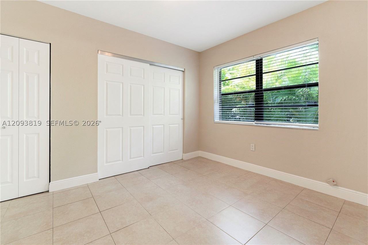 214 Salamanca Ave #3 - Photo 5 of 11