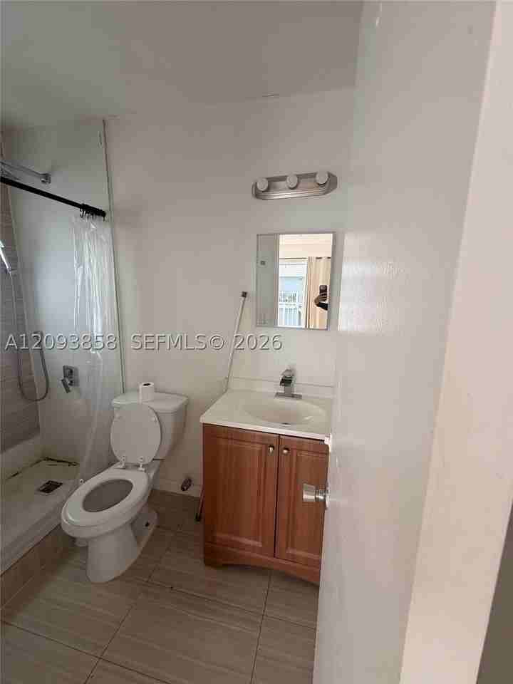 1945 Sw 5th Pl #5 - Photo 7 of 7