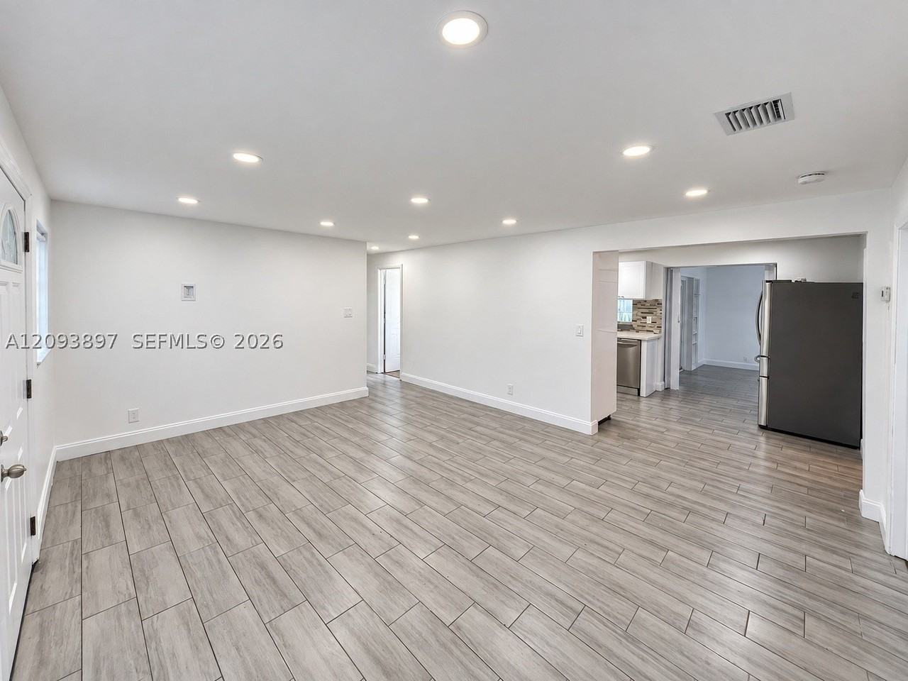 5714 Greene St - Photo 5 of 15