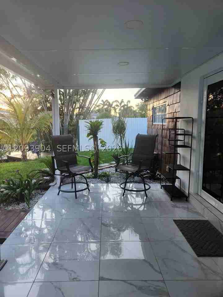 290 Nw 92nd Ave #1 - Photo 4 of 13