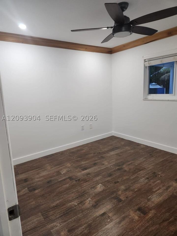 290 Nw 92nd Ave #1 - Photo 6 of 13