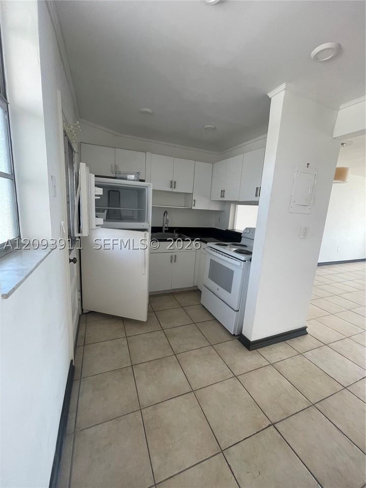 3010 Marcos Dr #R205 - Photo 5 of 21