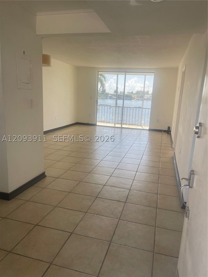 3010 Marcos Dr #R205 - Photo 6 of 21