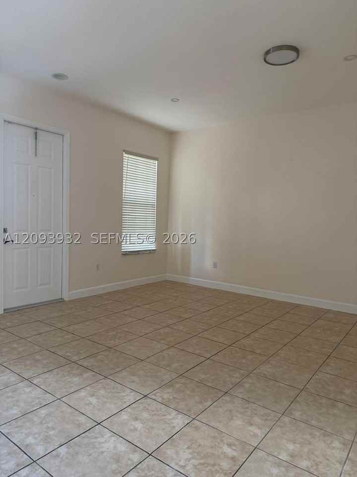 14624 Sw 5th St #4-5 - Photo 4 of 28