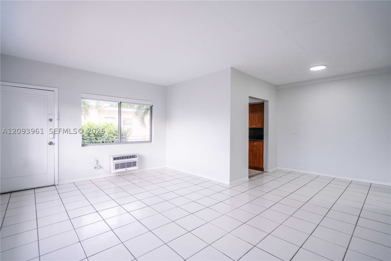 7315 Harding Ave #10 - Photo 4 of 16