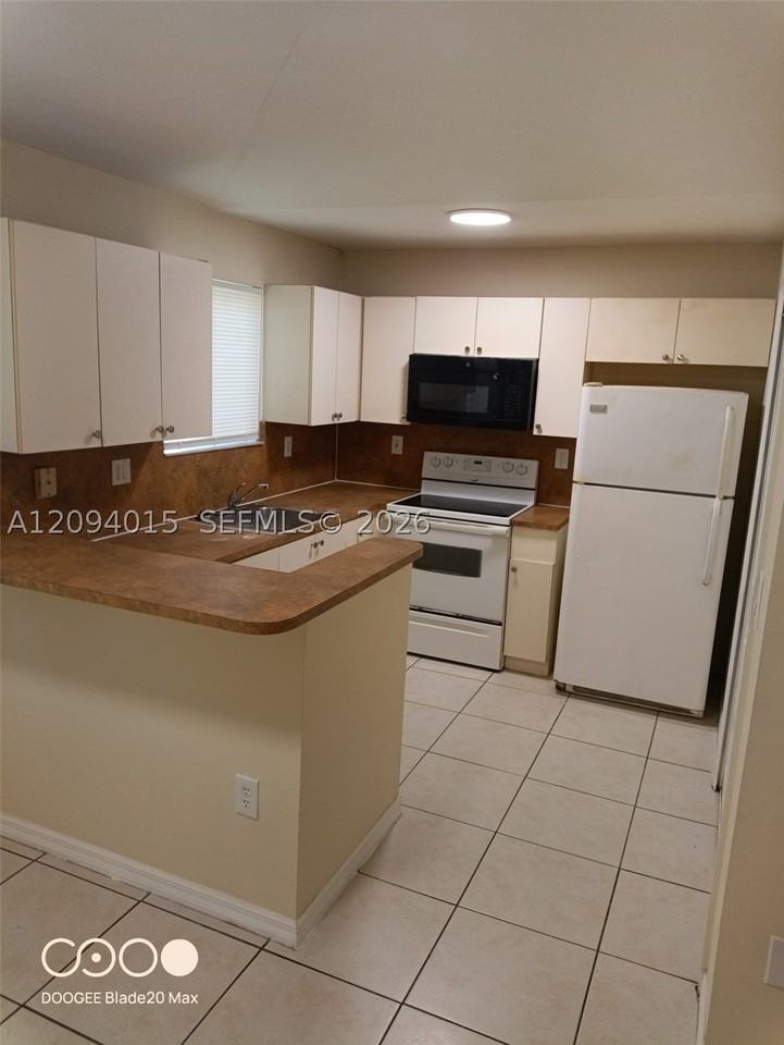 2920 Se 12th Rd #206-30 - Photo 3 of 14