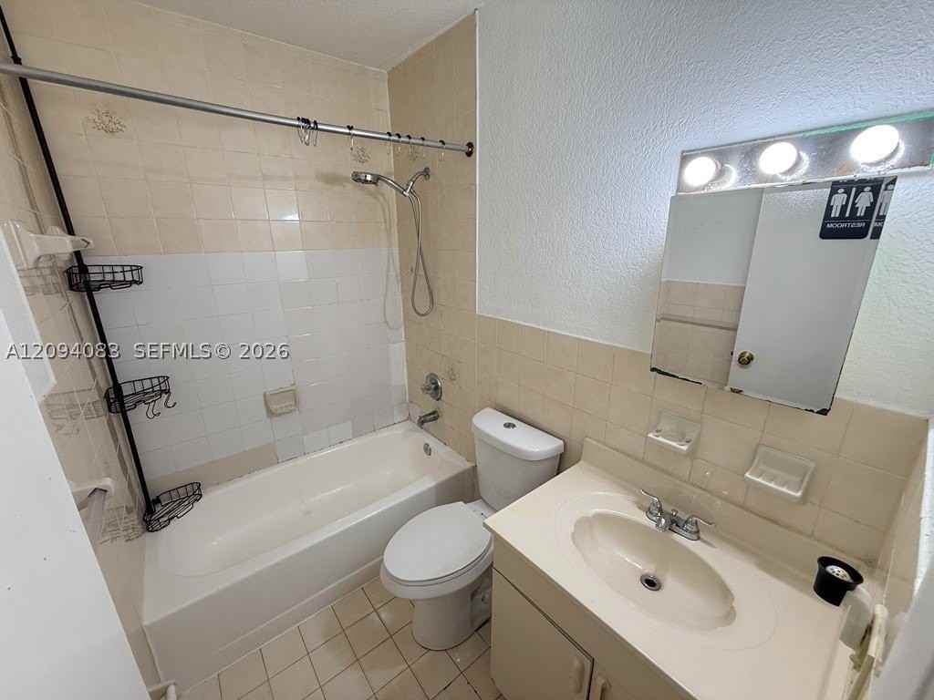 159 W 8th St #8 - Photo 6 of 9