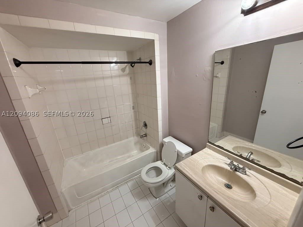 7400 W 20th Ave #225 - Photo 4 of 8