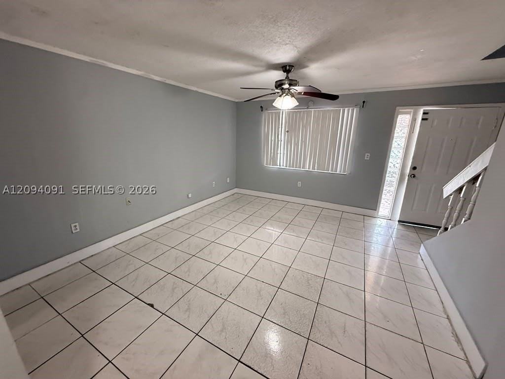 633 W 68th St #633 - Photo 6 of 15