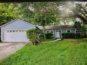 8745 Nw 35th Ln - Photo 1 of 1