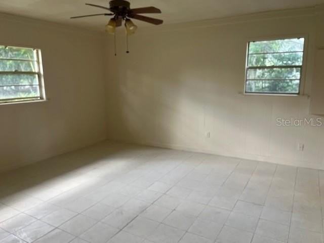 4921 Nw 37th Dr - Photo 5 of 10