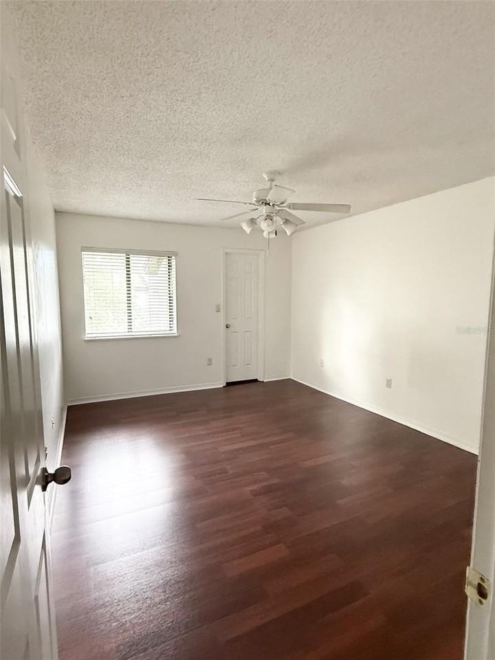 202 Riverbend Dr #204 - Photo 6 of 16