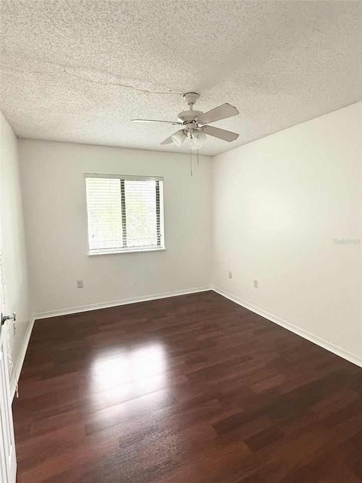 202 Riverbend Dr #204 - Photo 7 of 16