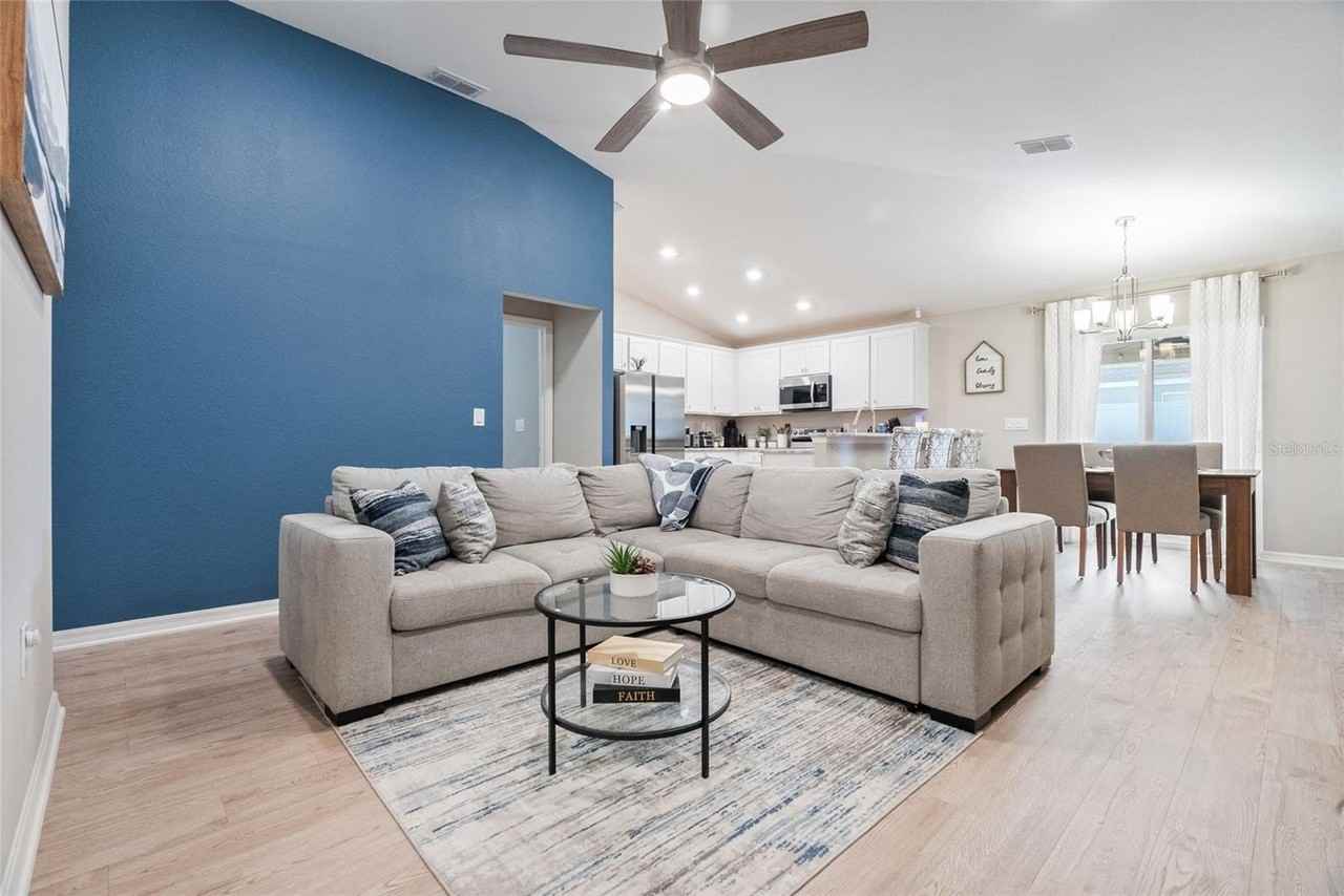 1094 Tropea Ln - Photo 5 of 30