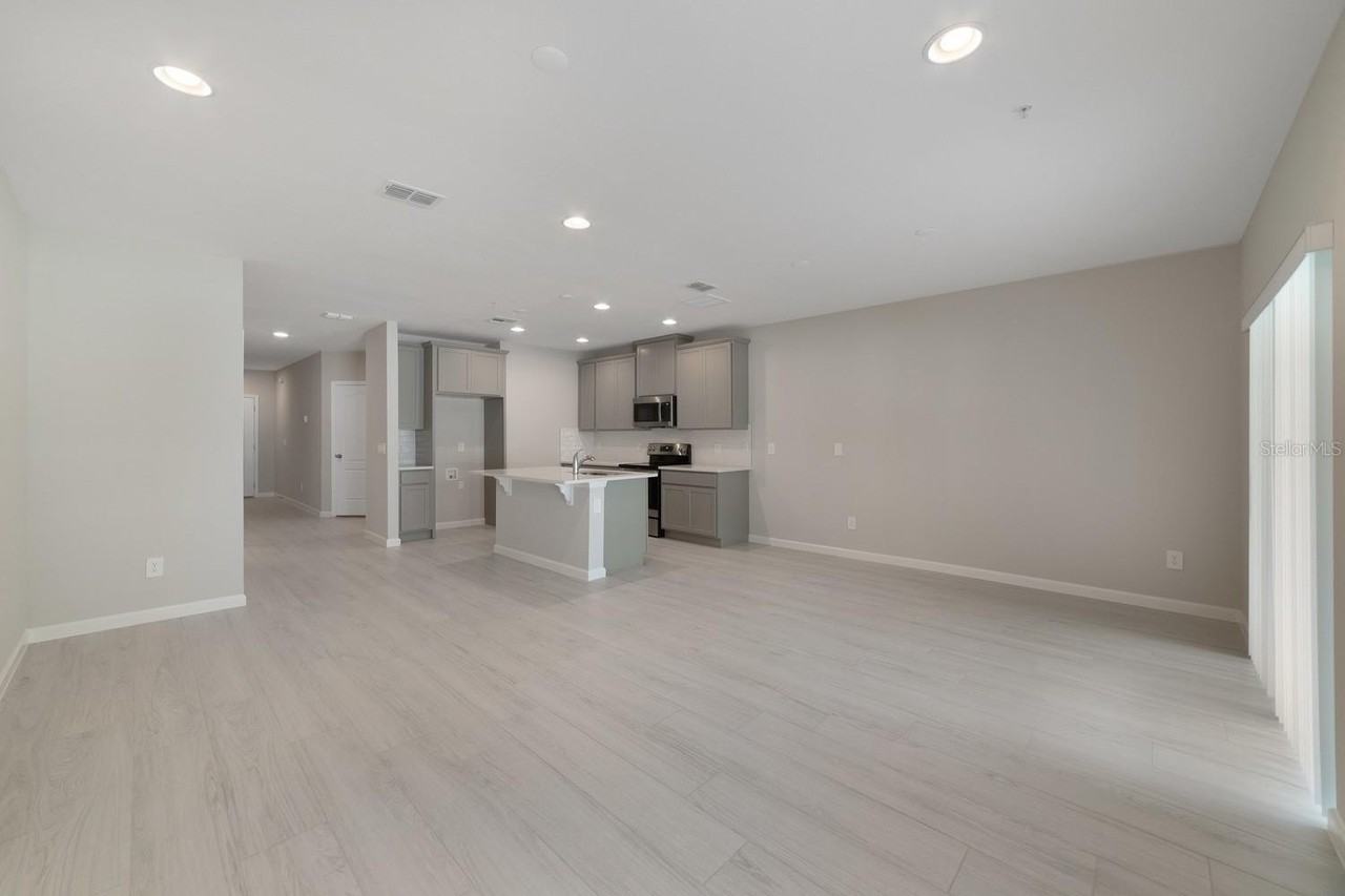 333 Cape Honeysuckle Pl - Photo 6 of 33