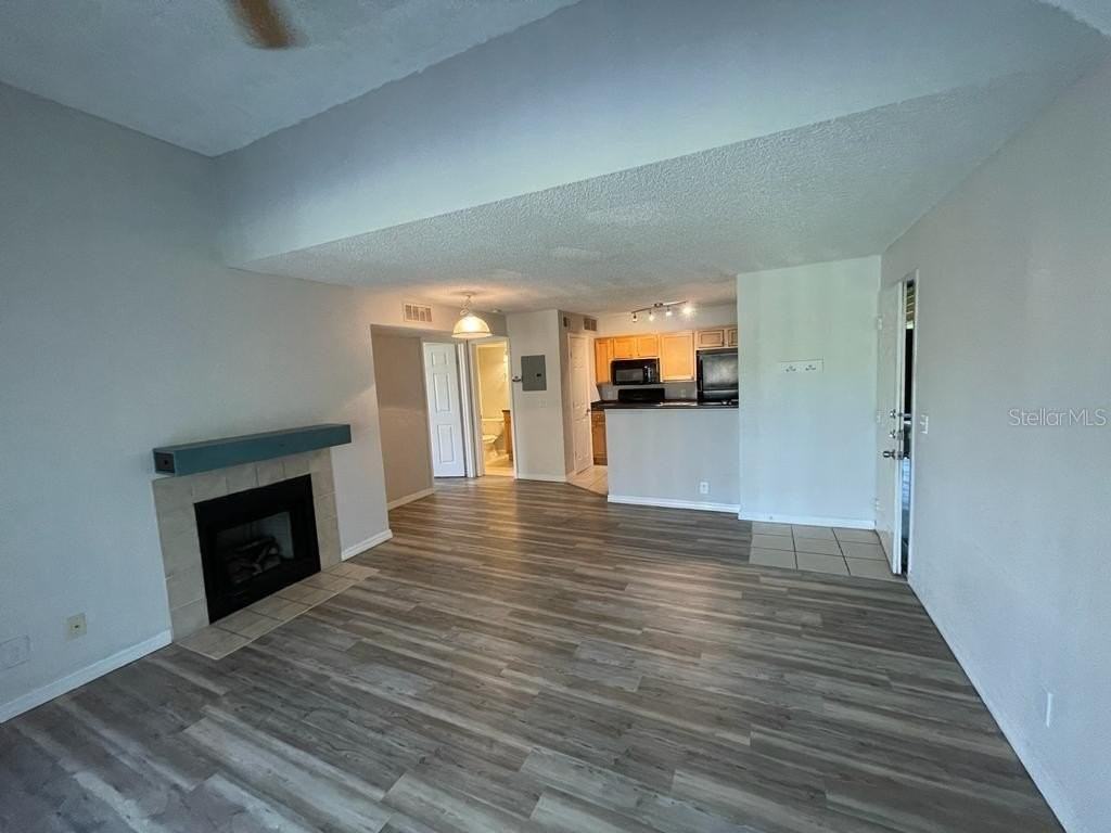 420 Forestway Cir #302 - Photo 5 of 32