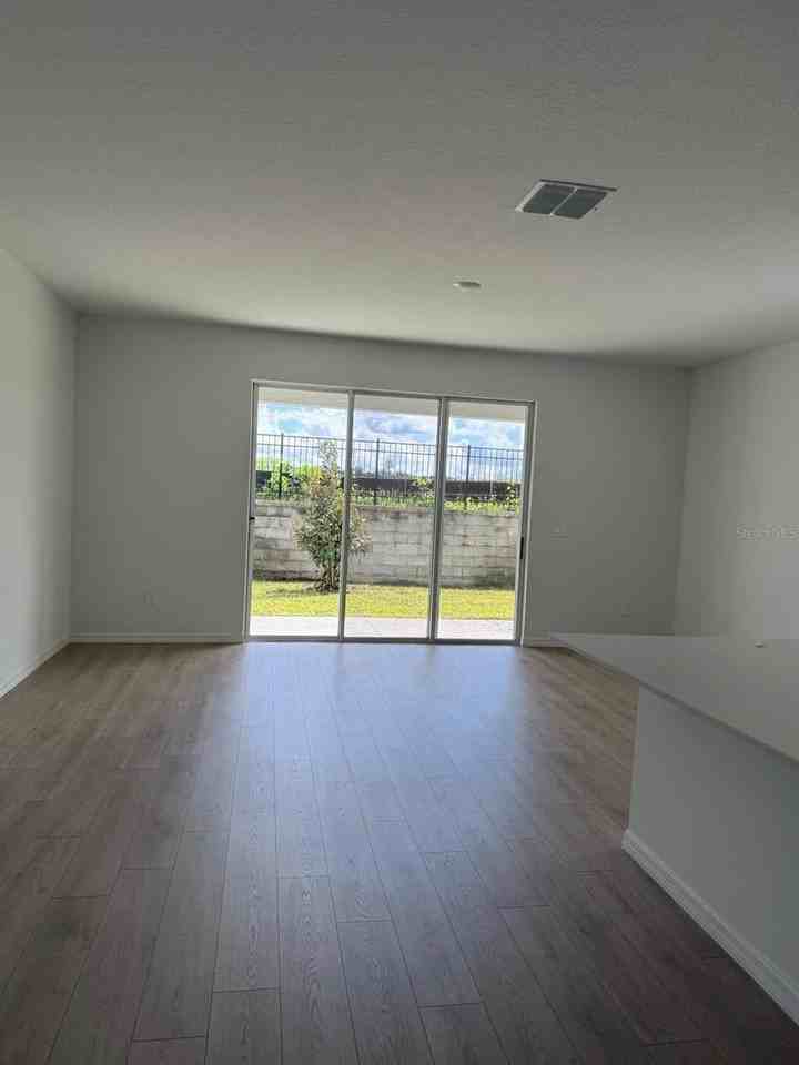 2582 Olympic Ct - Photo 5 of 23