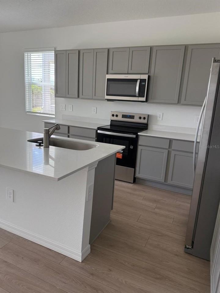 2582 Olympic Ct - Photo 6 of 23