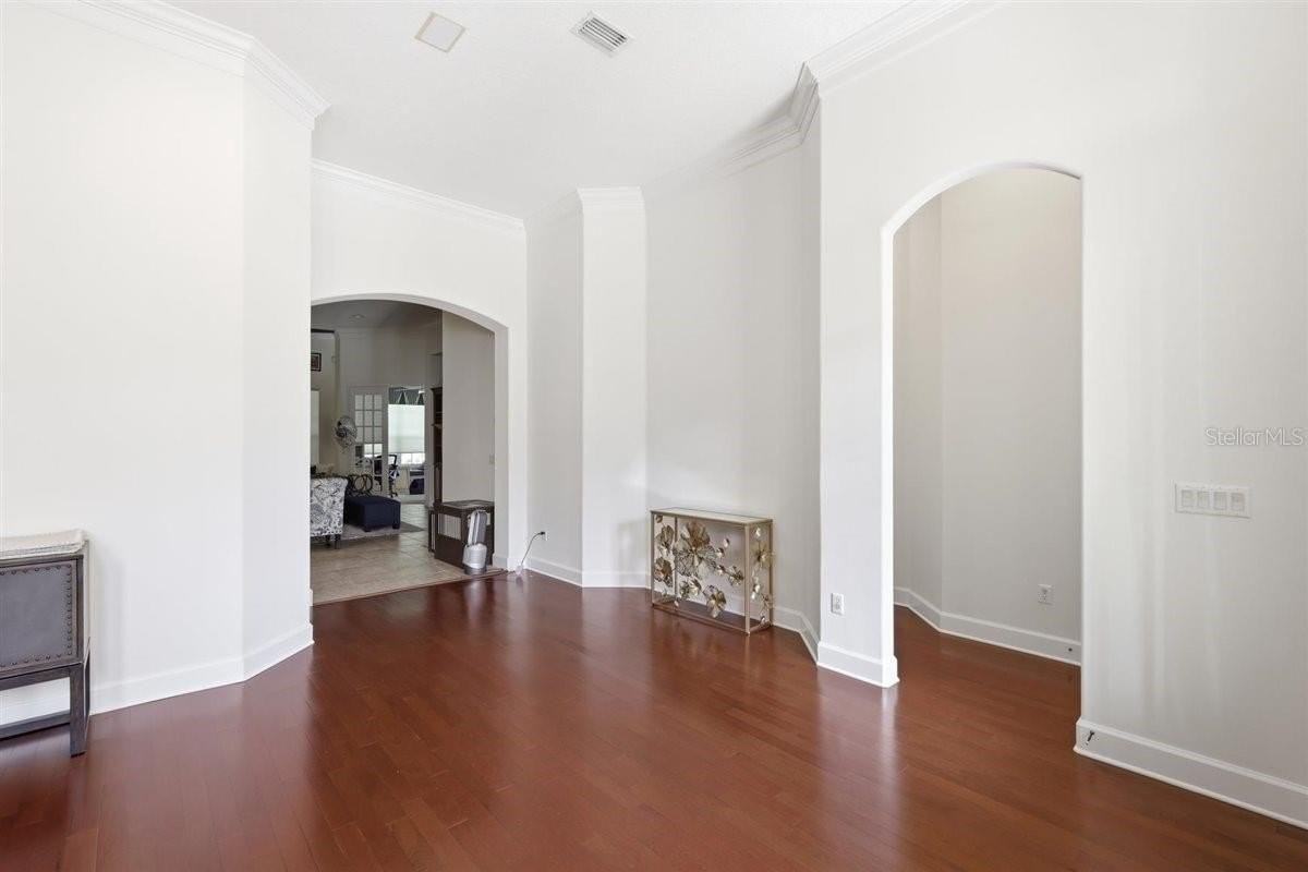 6124 Foxfield Ct - Photo 4 of 47