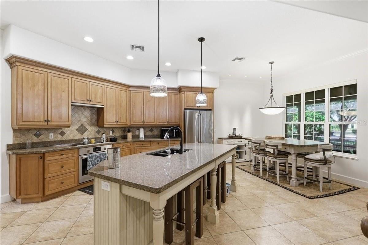 6124 Foxfield Ct - Photo 7 of 47