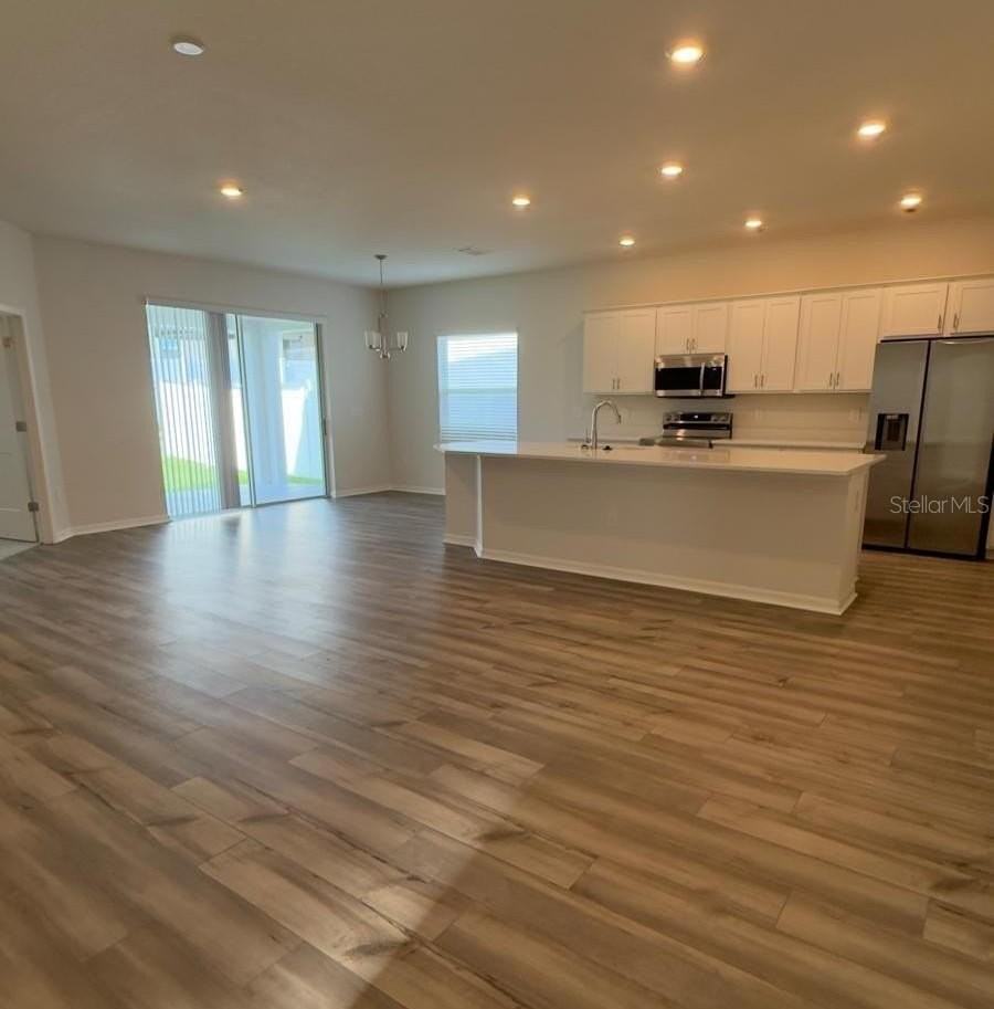 1701 Astrid Rd - Photo 4 of 21