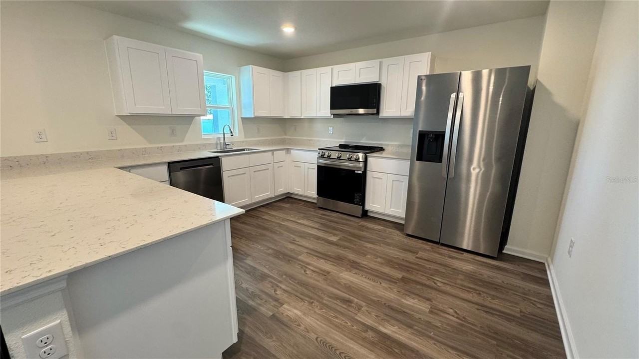 2275 Nw 23rd Rd - Photo 6 of 41
