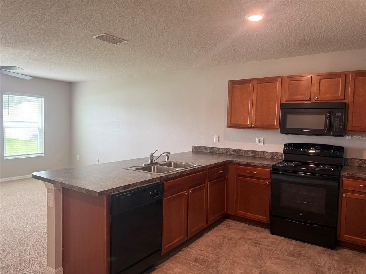 1377 N Platte Ct - Photo 6 of 30