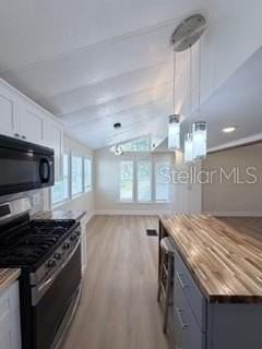 1370 Shipwreck Ln - Photo 5 of 9