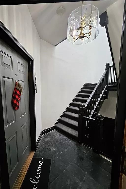 6639 S Perry Ave #2S - Photo 2 of 6